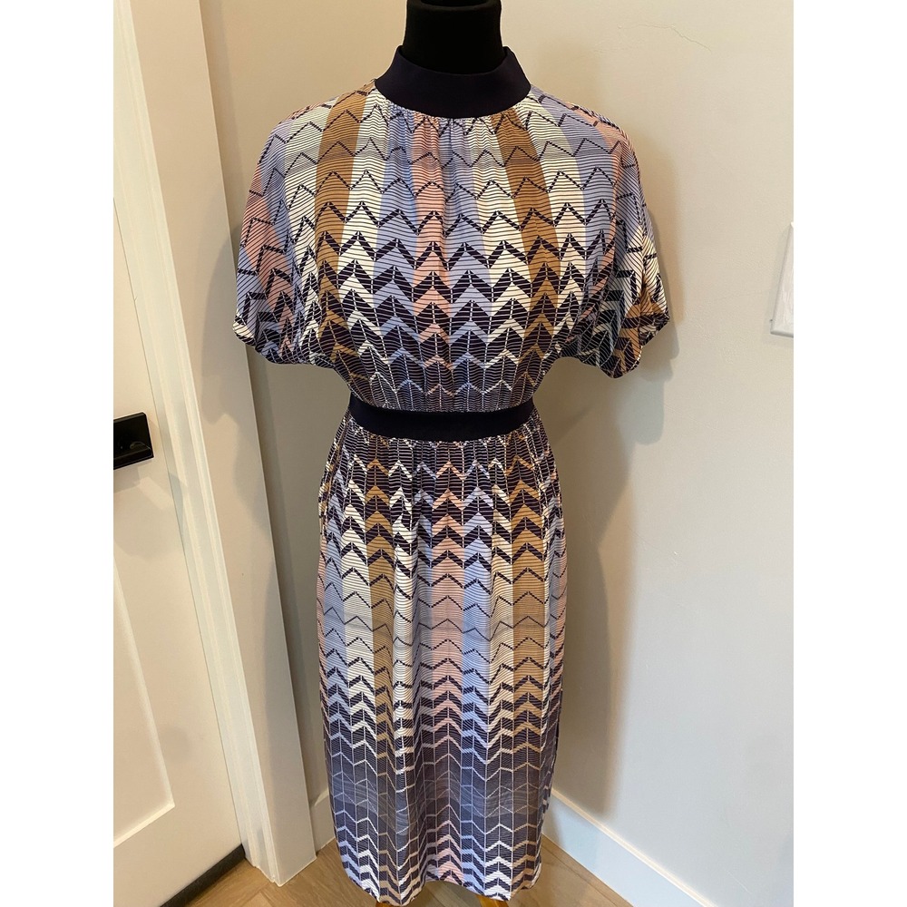 Ted Baker London Samii Chevron Print Mock Neck Midi Dress Navy Tan Pink Size 0